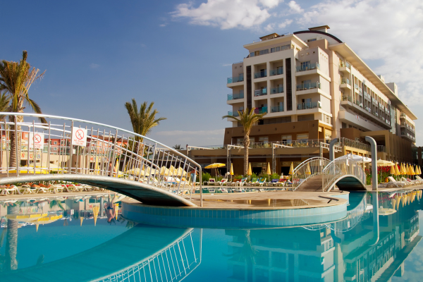Grand Desert Resort